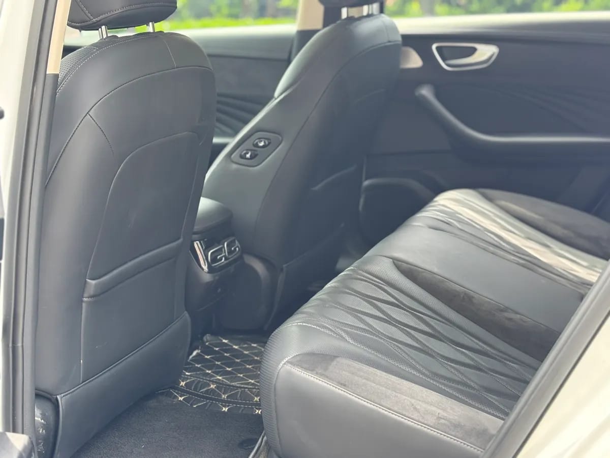 Roewe D7 2023 EV 610km 8
