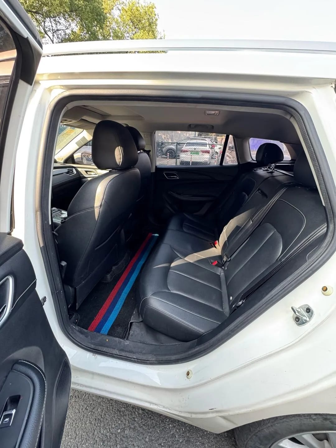 Roewe Ei5 2018 7