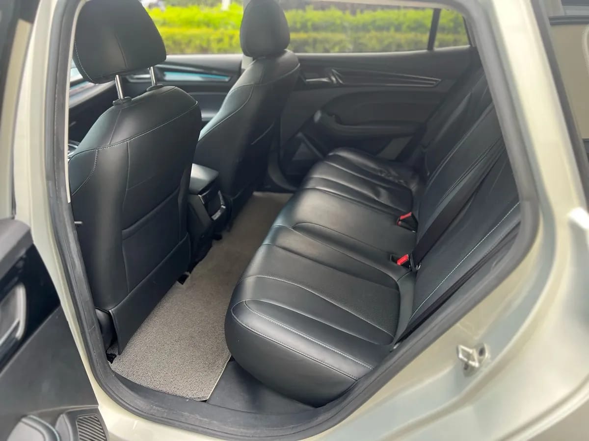Roewe Ei5 2021 500 8