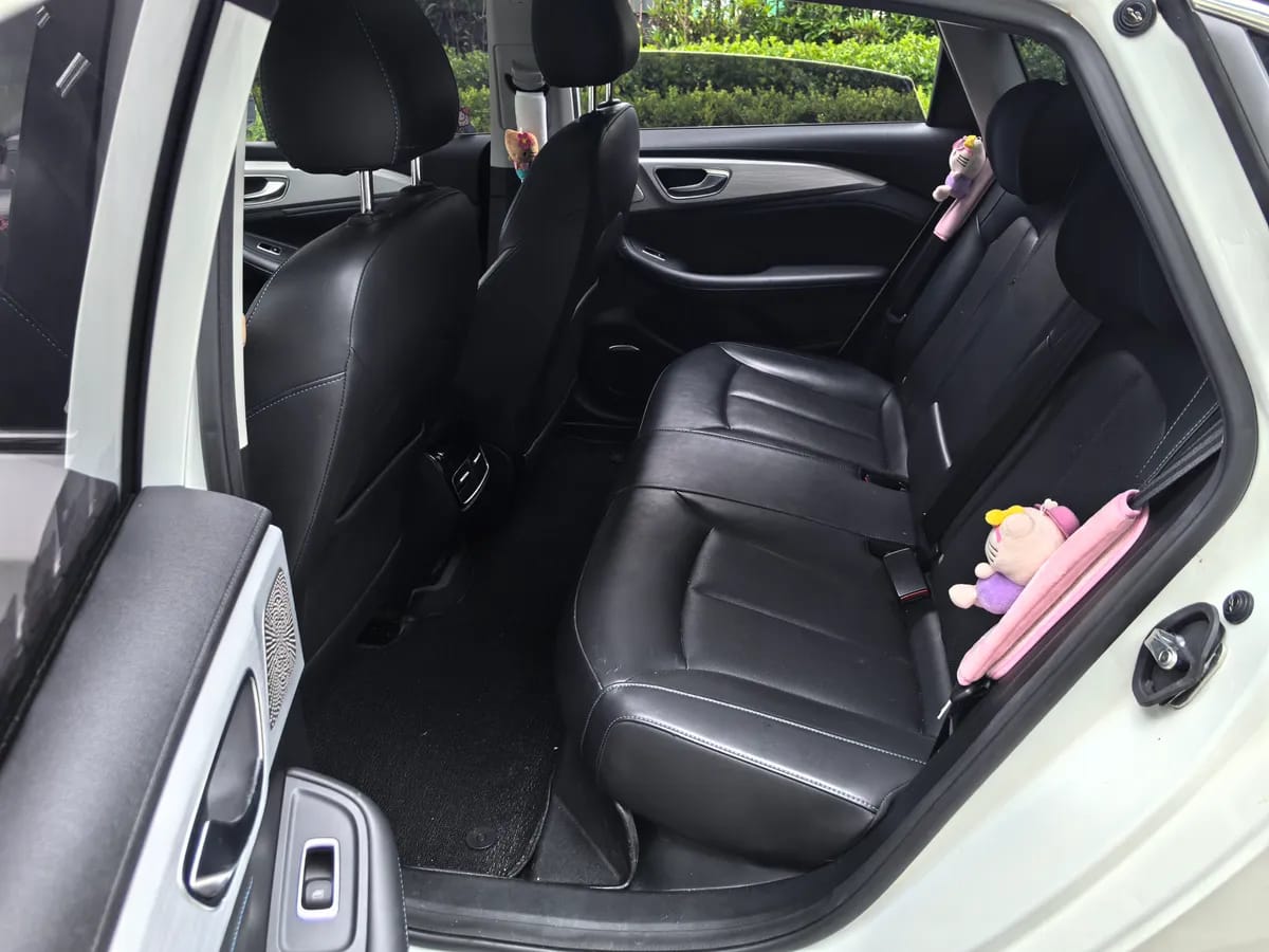 Roewe ER6 2020 620km 7