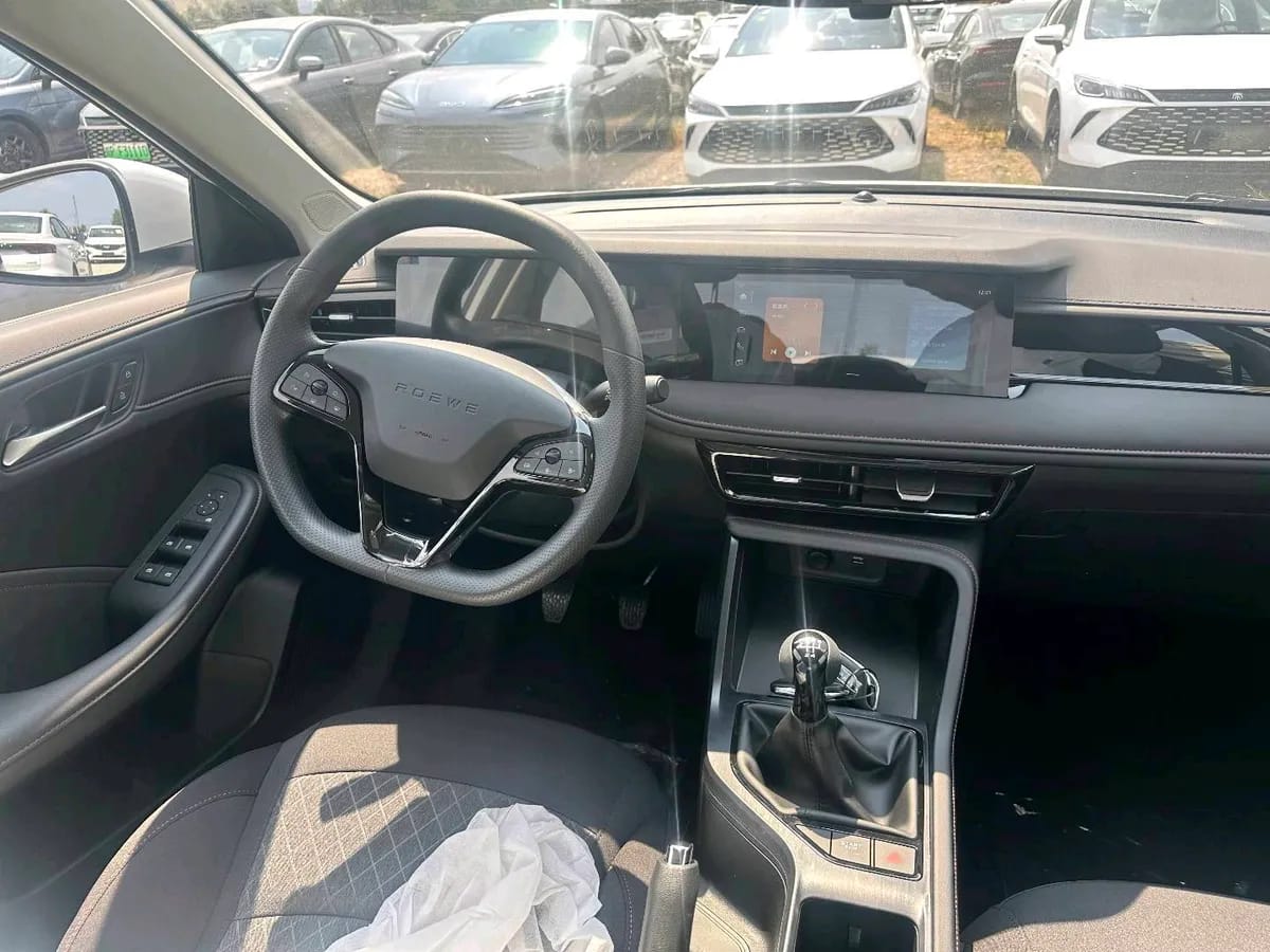 Roewe i5 2023 1.5L 4