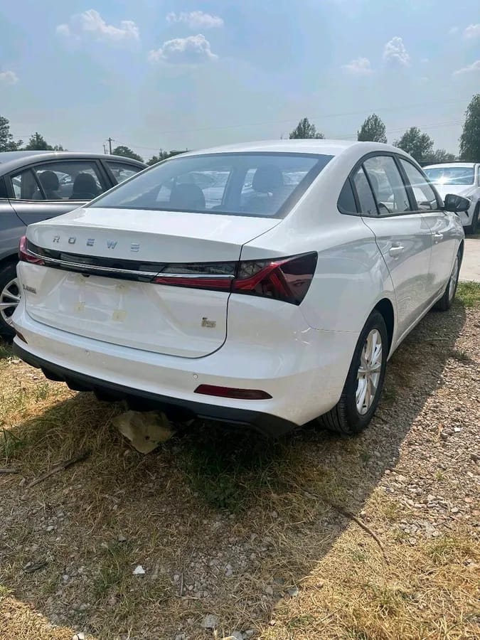 Roewe i5 2023 1.5L 5
