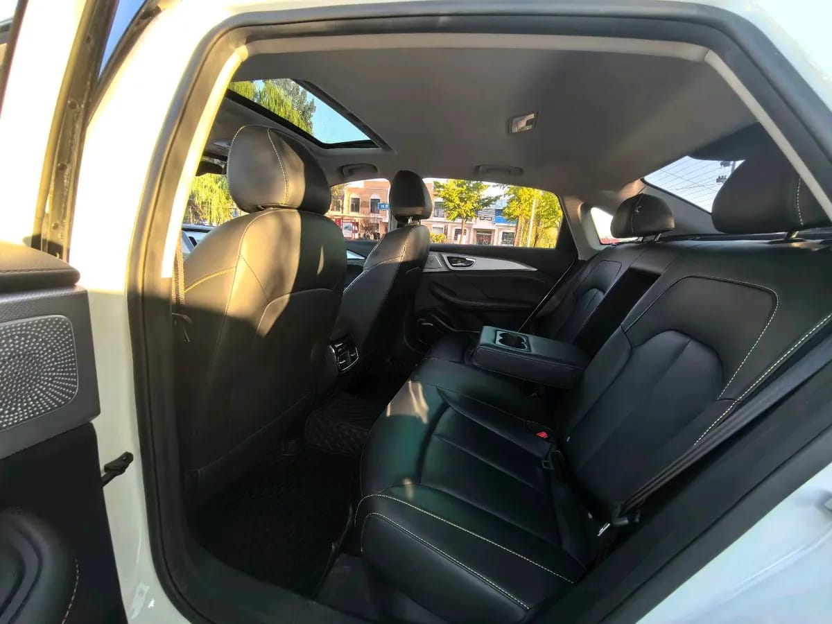 Roewe i6 MAX 2020 300TGI 7