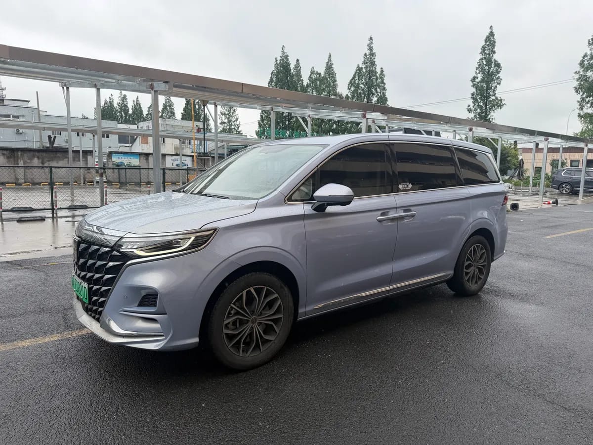 Roewe iMAX8 2022 3