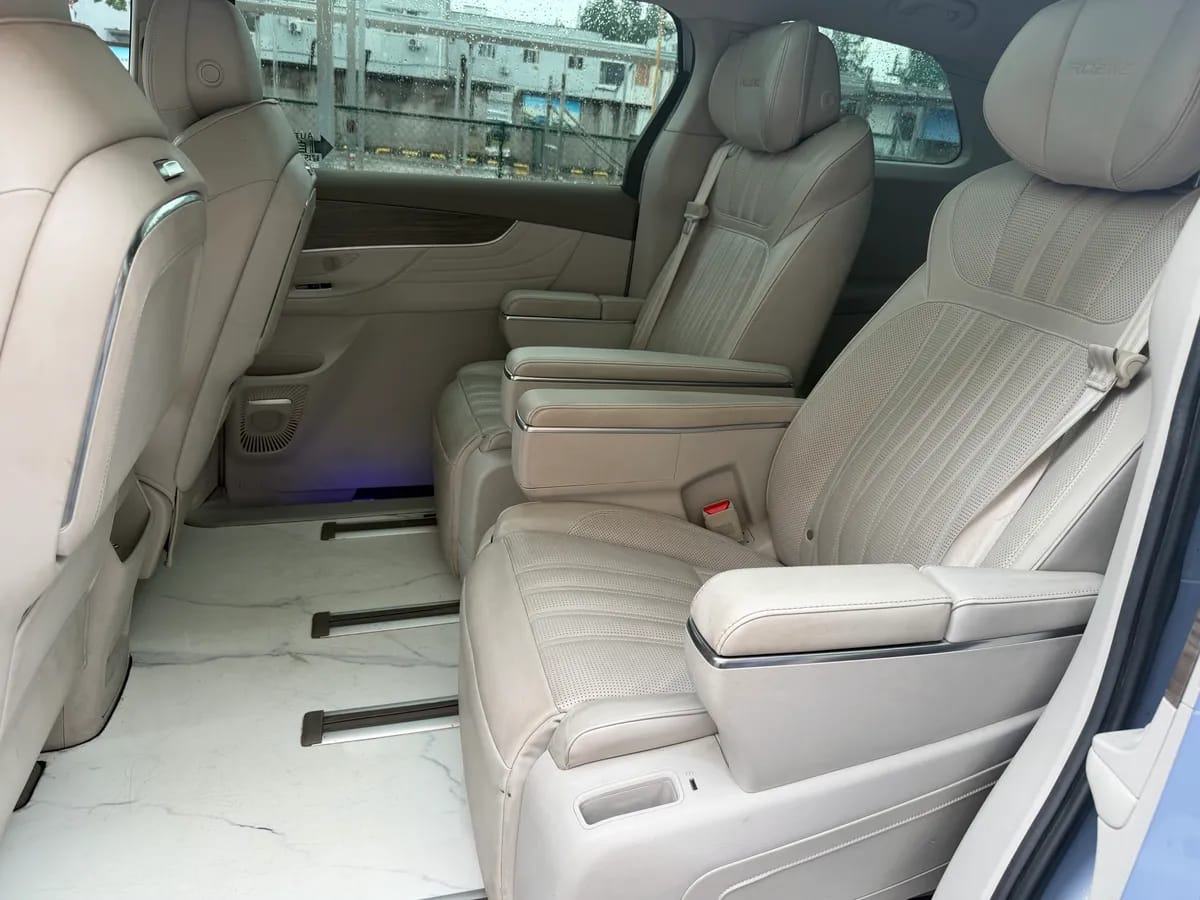 Roewe iMAX8 2022 5