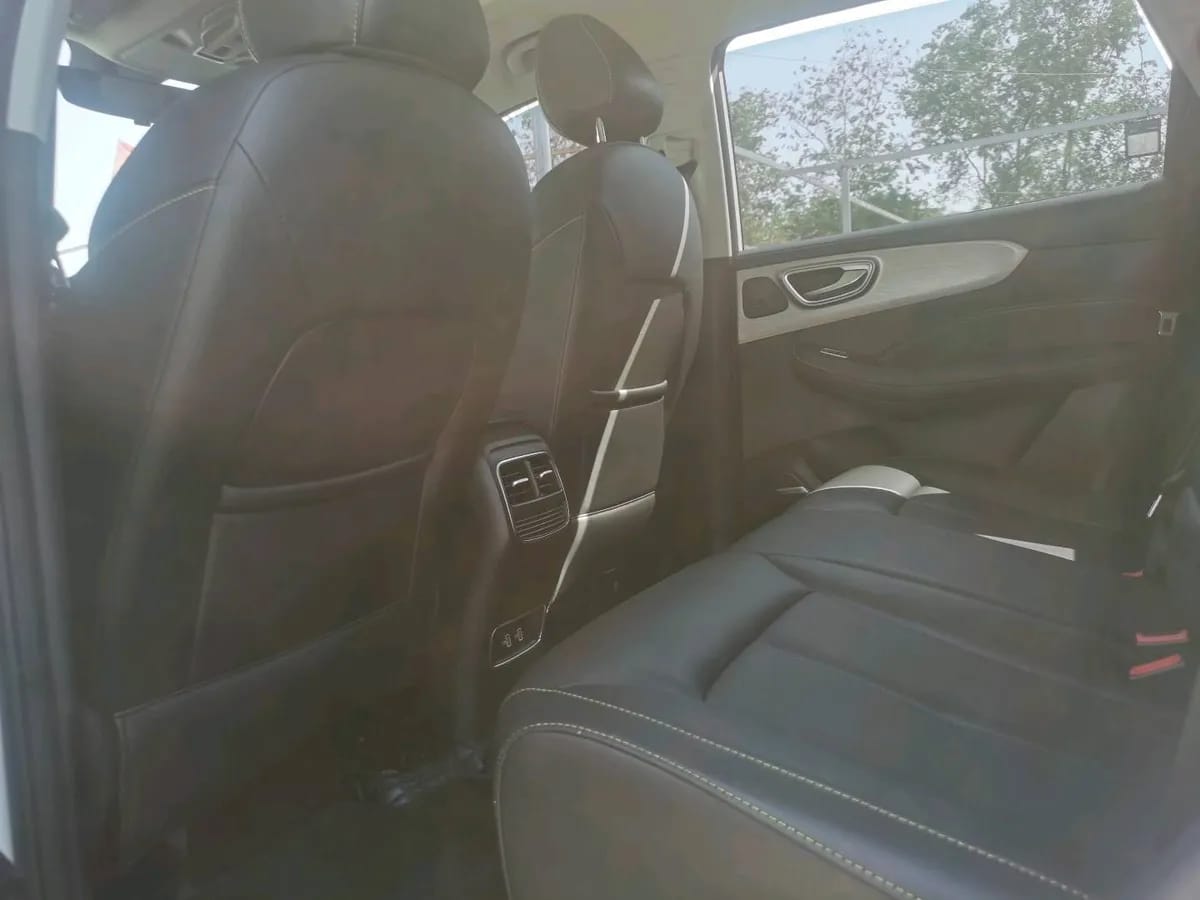 Roewe RX5 2021 PLUS 330TGI 4