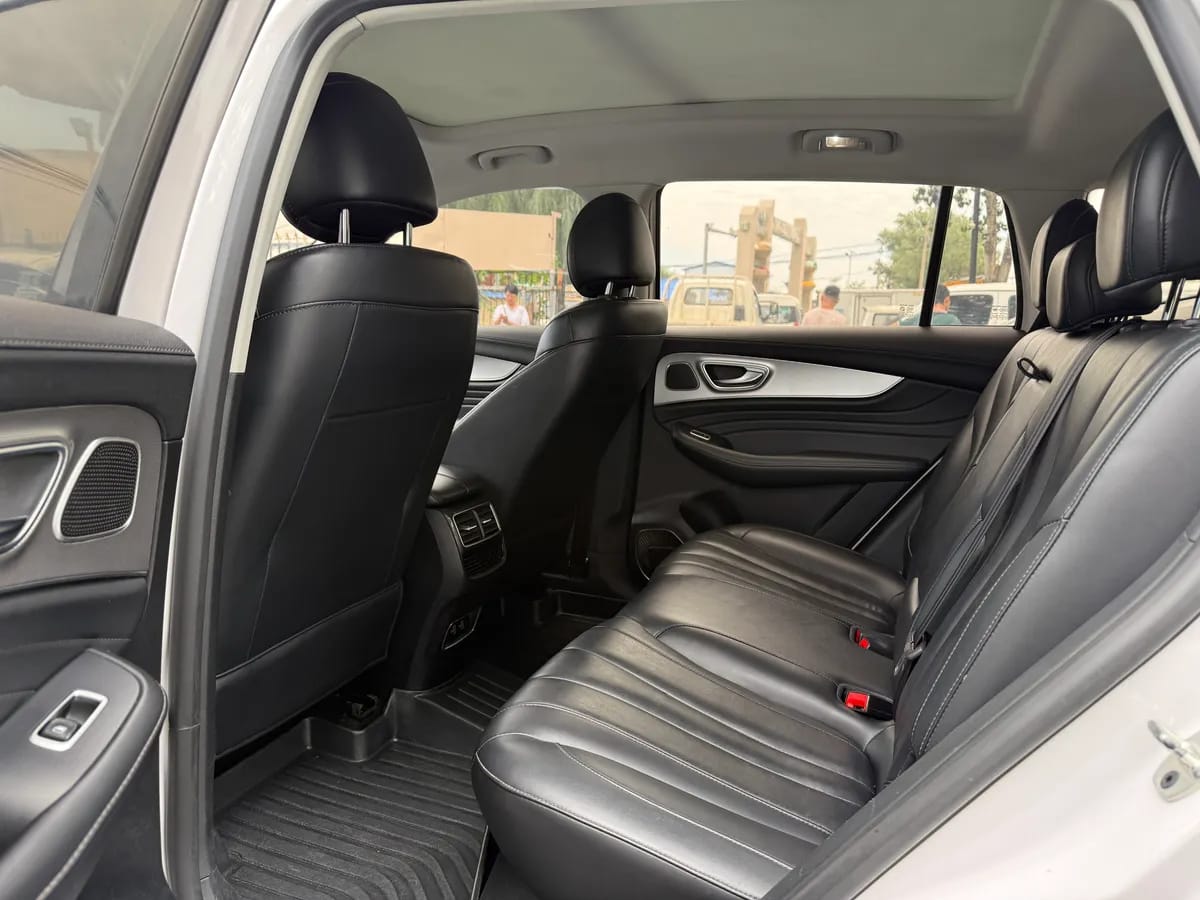 Roewe RX5 MAX 2020 300TGI 4