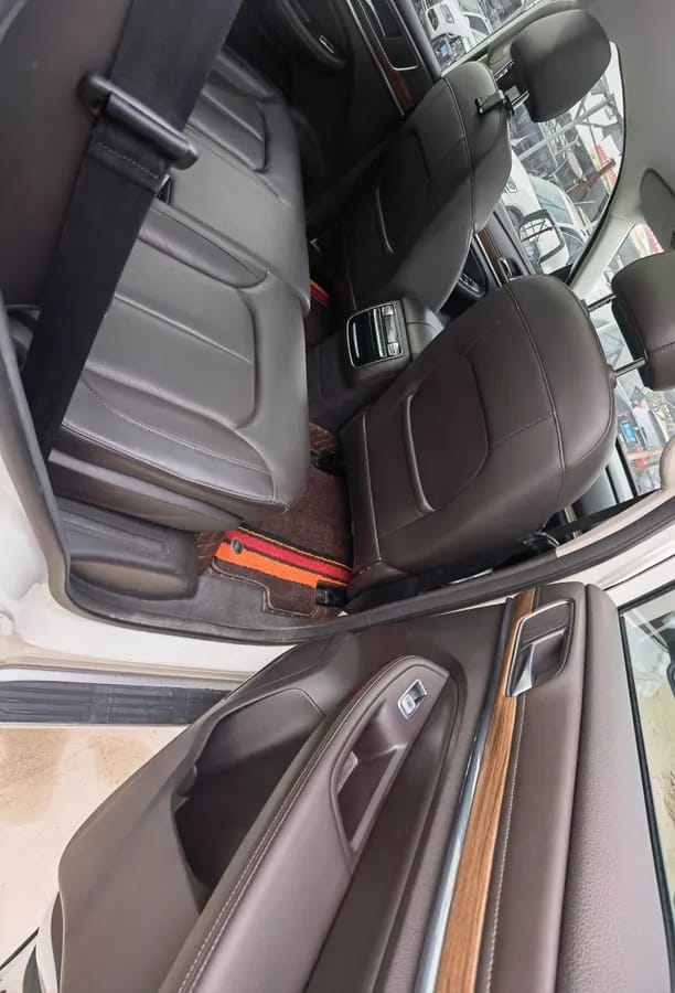 Roewe RX8 2019 30T 10