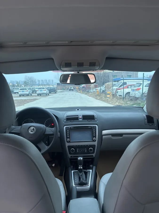 Skoda 2013 1.6L 8