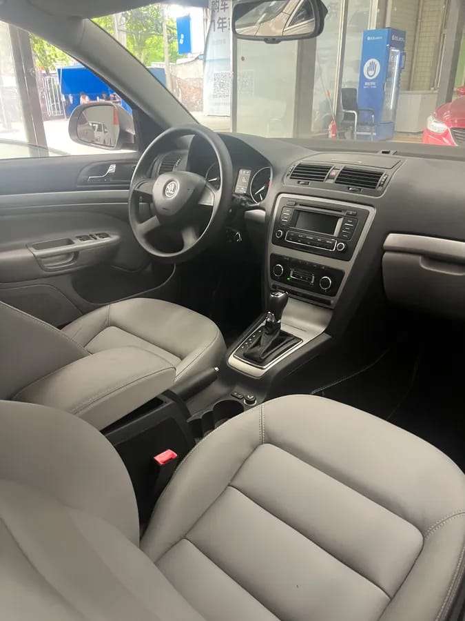 Skoda 2014 1.6L 4