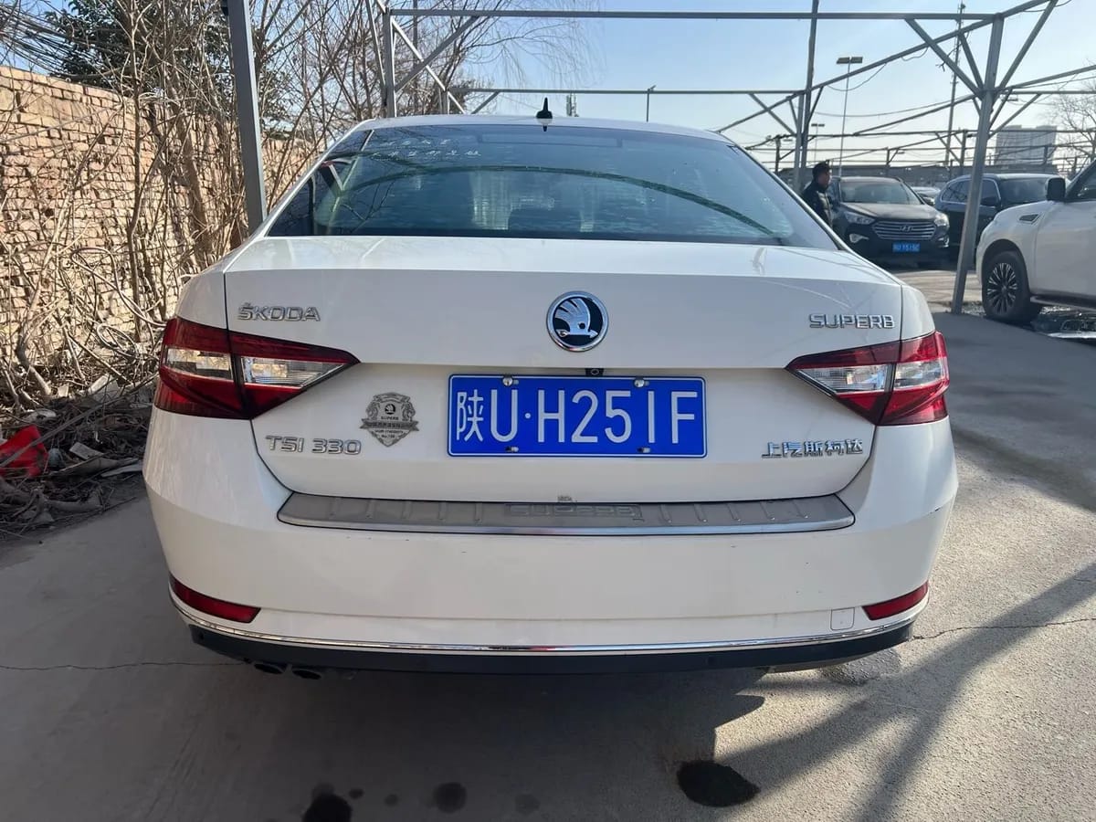 Skoda 2016 TSI330 DSG 5