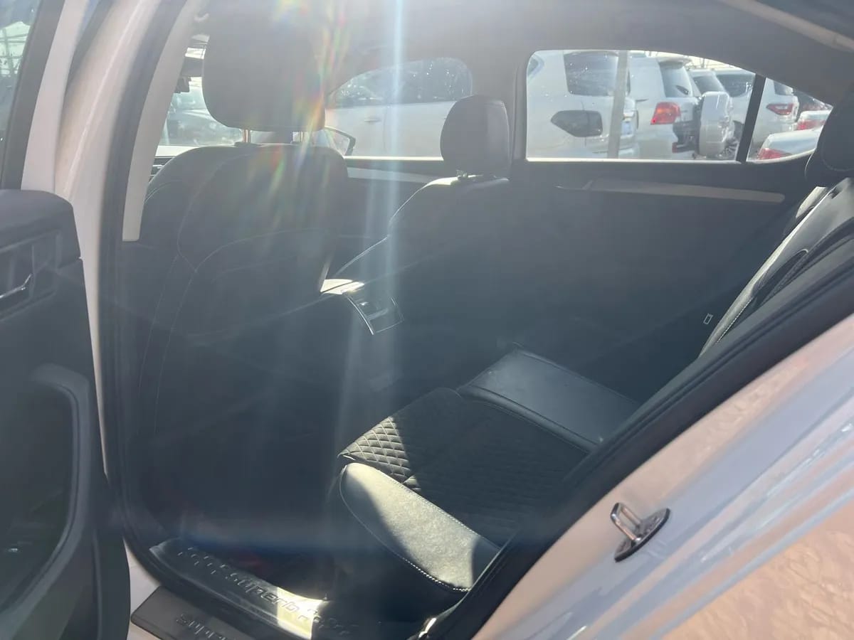 Skoda 2016 TSI330 DSG 8
