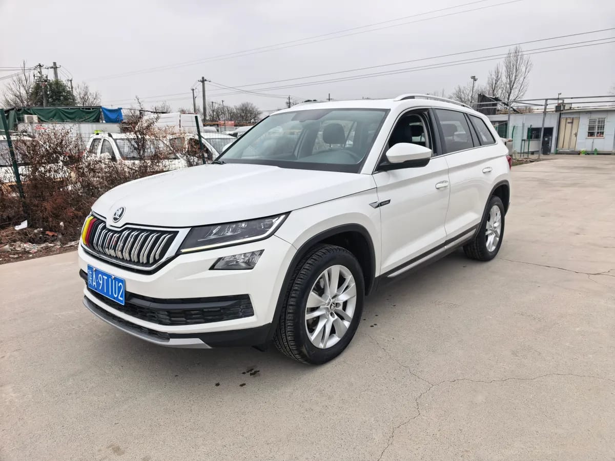 Skoda 2017 TSI330 5