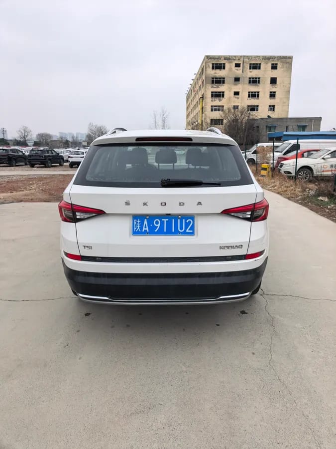 Skoda 2017 TSI330 5 9