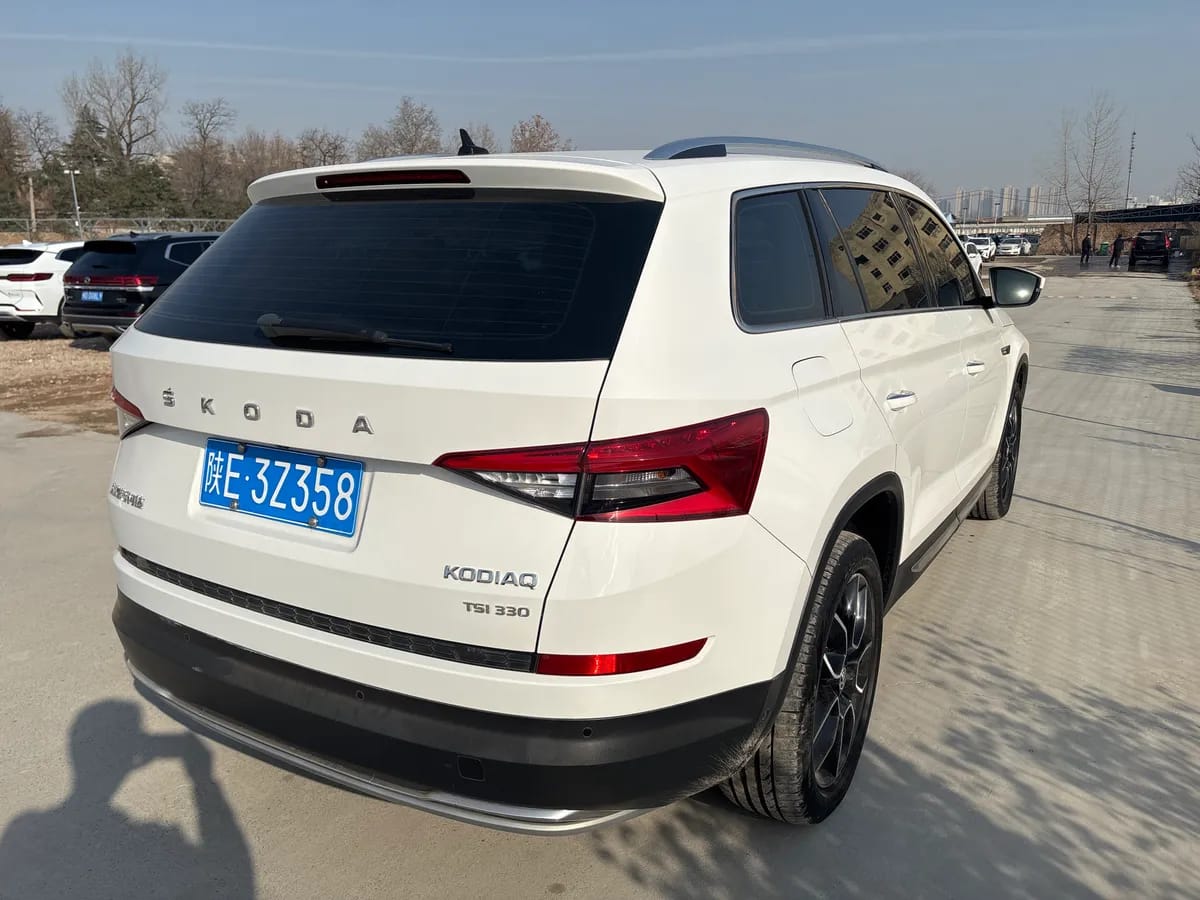 Skoda 2018 TSI330 7 6