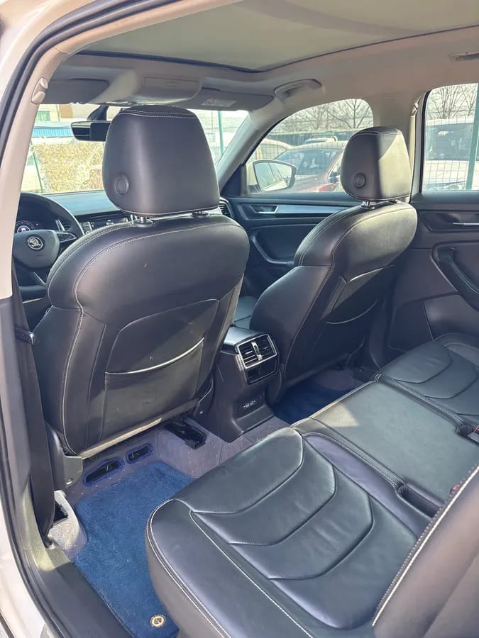 Skoda 2018 TSI330 7 8