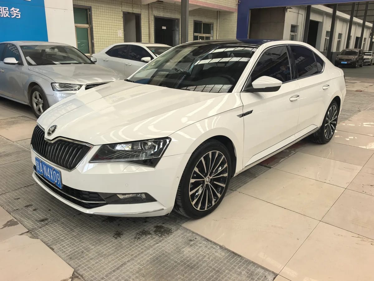 Skoda 2018 TSI330 DSG V