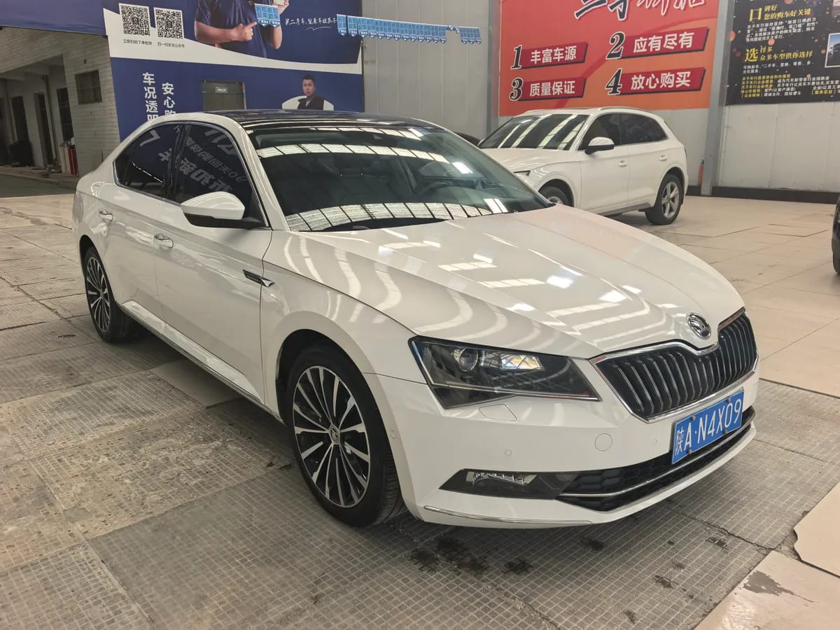Skoda 2018 TSI330 DSG V 3