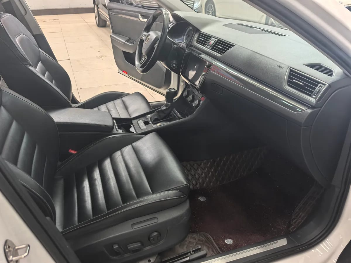 Skoda 2018 TSI330 DSG V 8