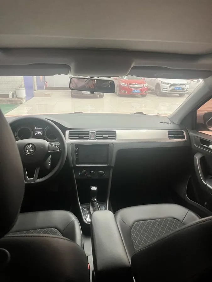 Skoda 2019 1.5L VI 5