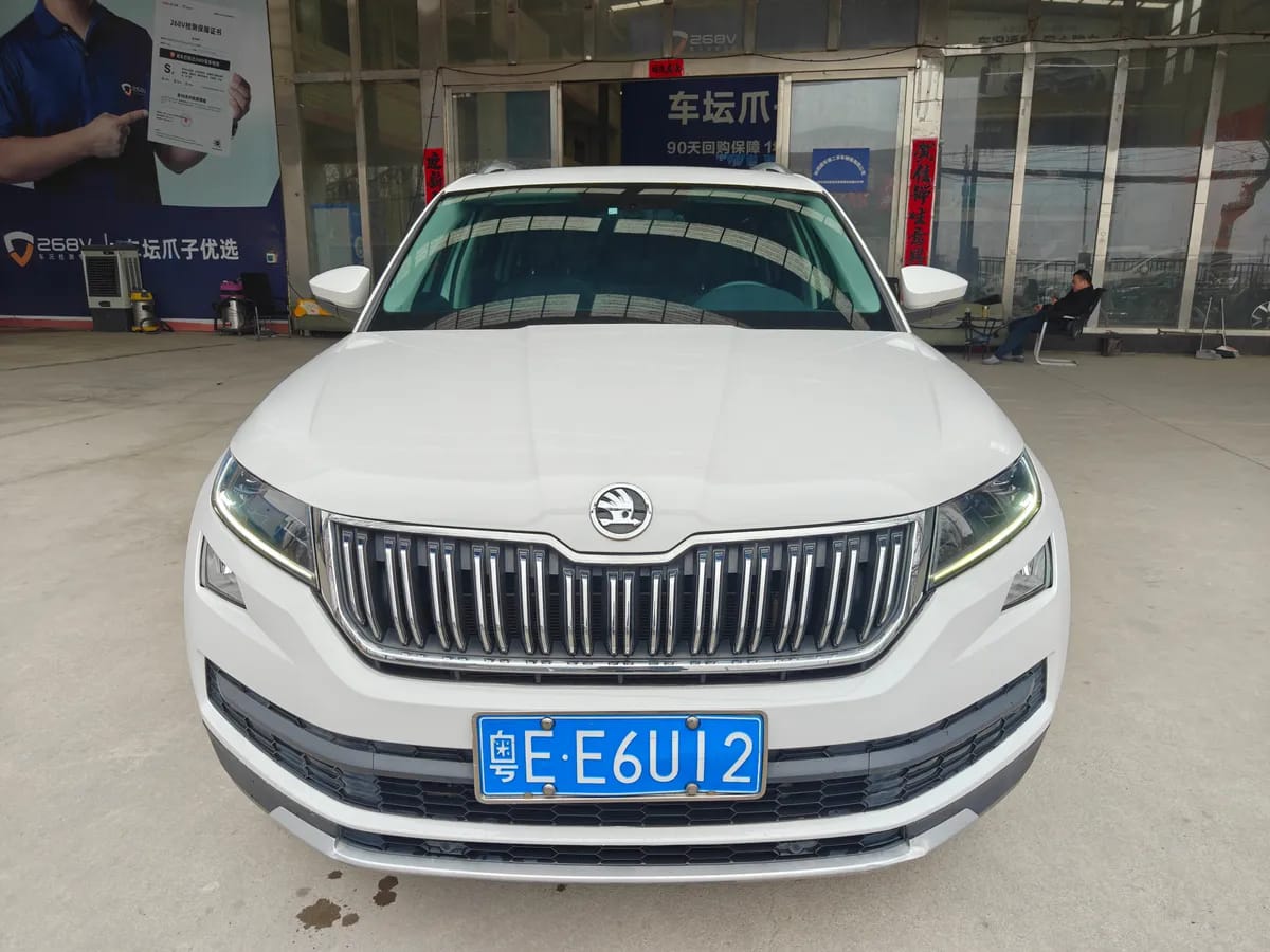 Skoda 2019 TSI330 5 VI 7
