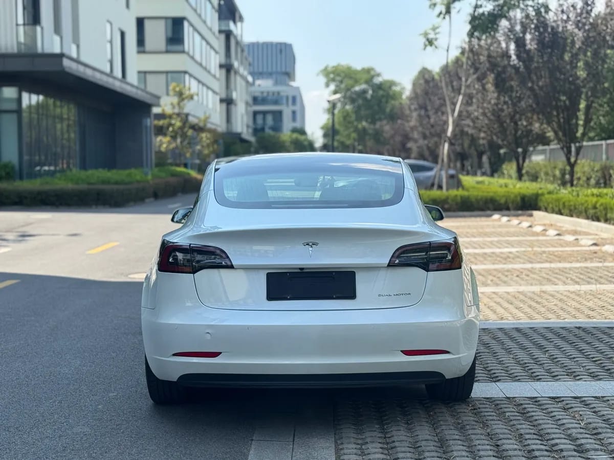 Tesla Model 3 2019 4