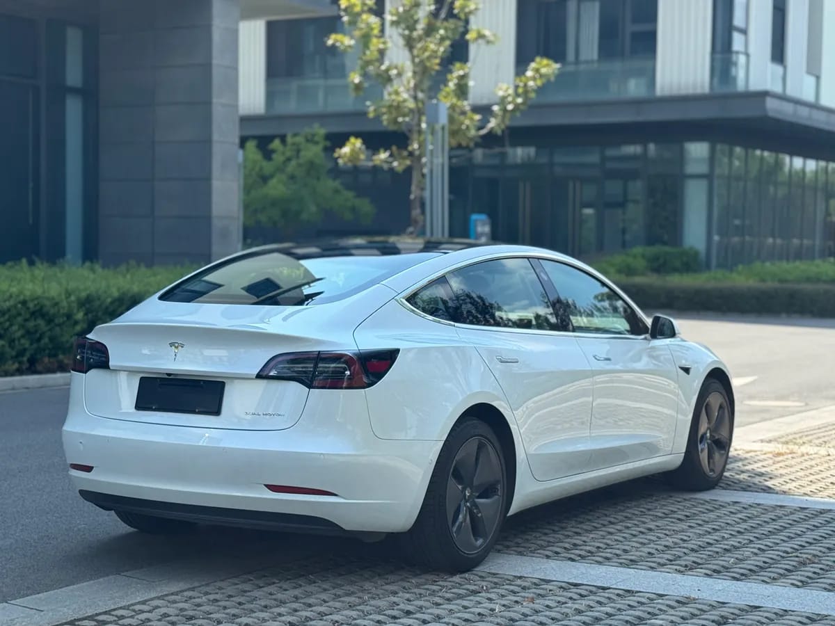 Tesla Model 3 2019 6