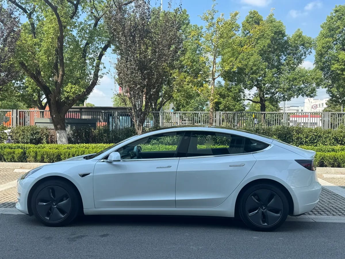 Tesla Model 3 2019 8