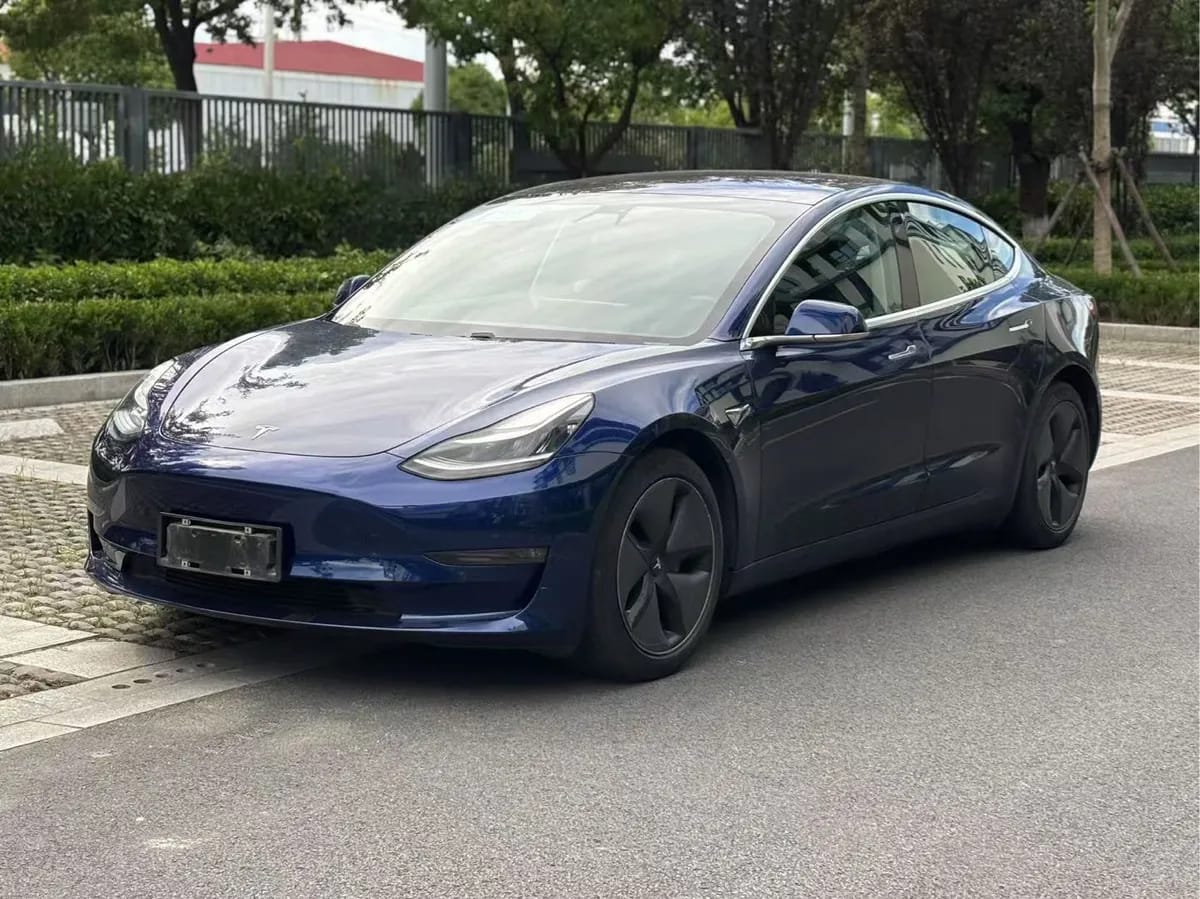 Tesla Model 3 ( ) 2019 3