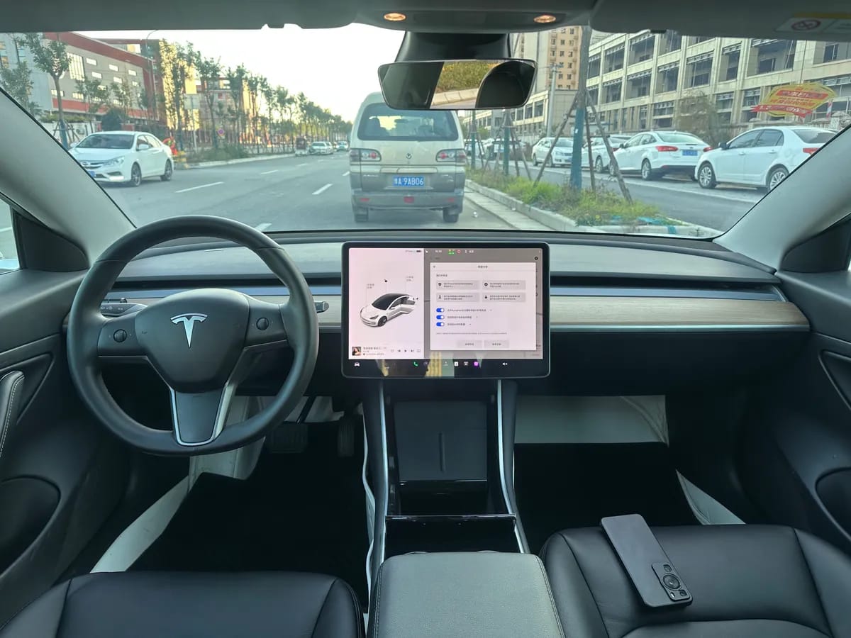 Tesla Model 3 2020 9