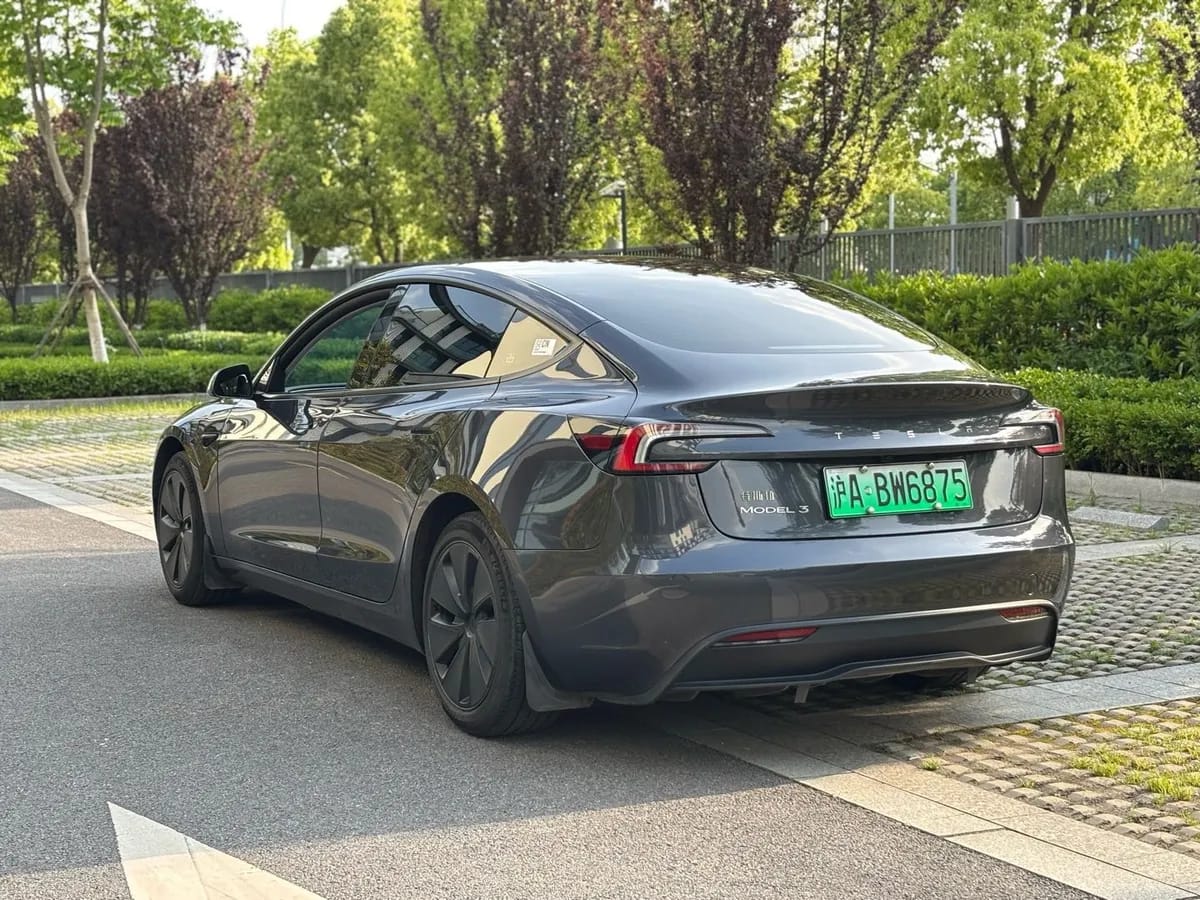 Tesla Model 3 2023 4