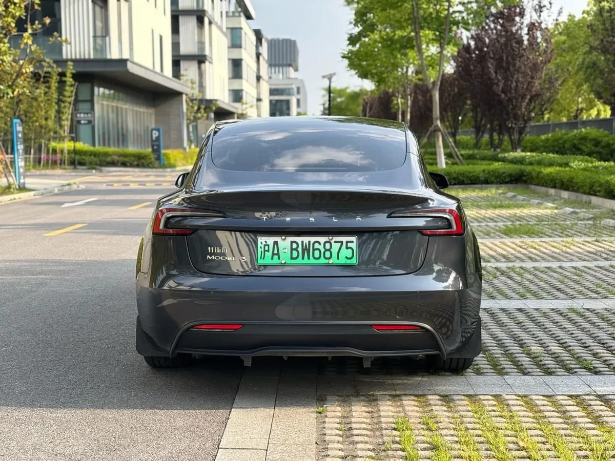 Tesla Model 3 2023 5