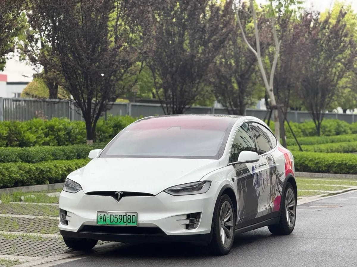 Tesla Model X ( ) 2016 Model X 90D 3