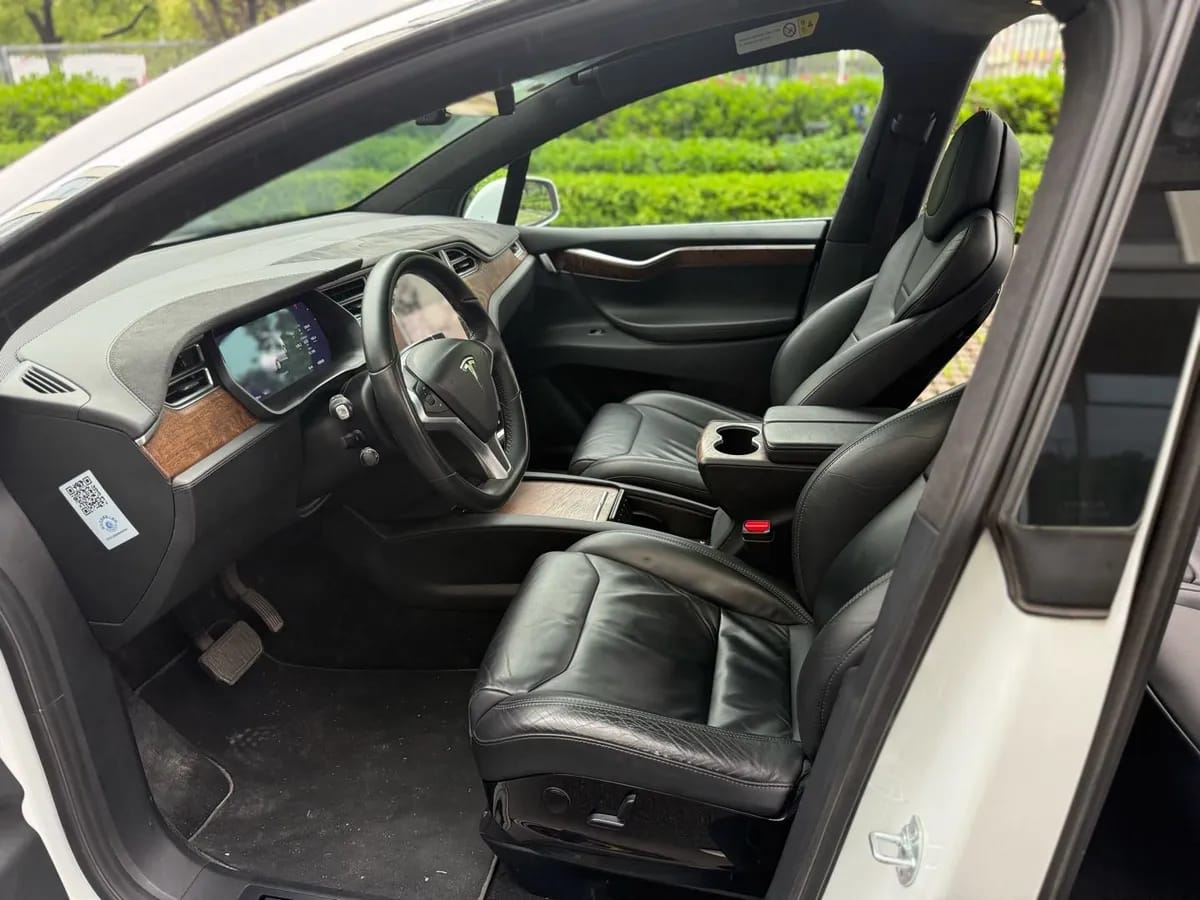 Tesla Model X ( ) 2016 Model X 90D 7