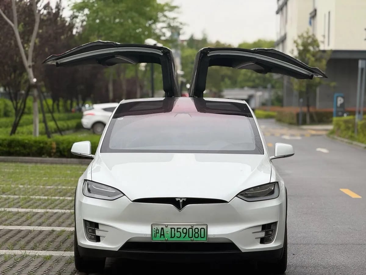 Tesla Model X ( ) 2016 Model X 90D 10
