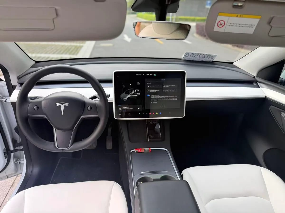 Tesla Model Y 2021 3D7 7