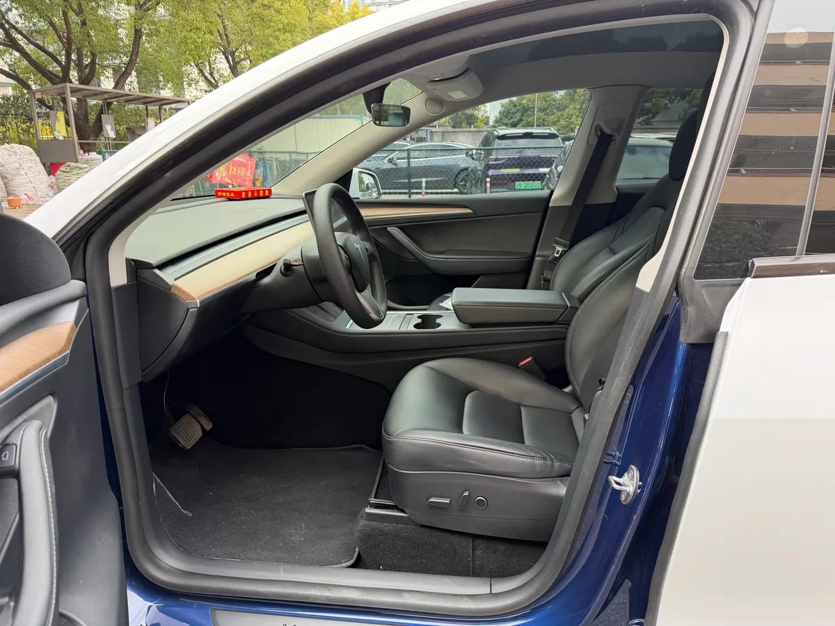 Tesla Model Y 2021 9
