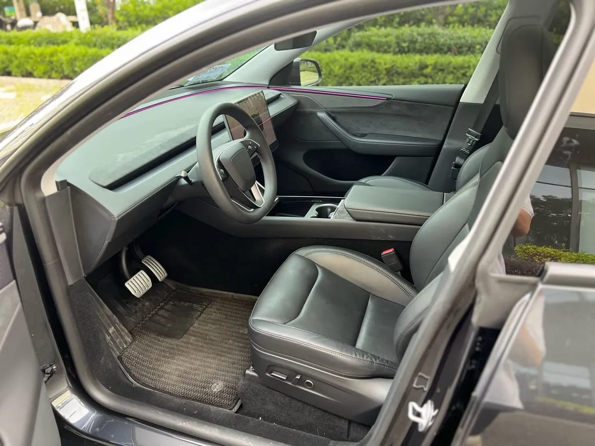 Tesla Model Y 2025 7