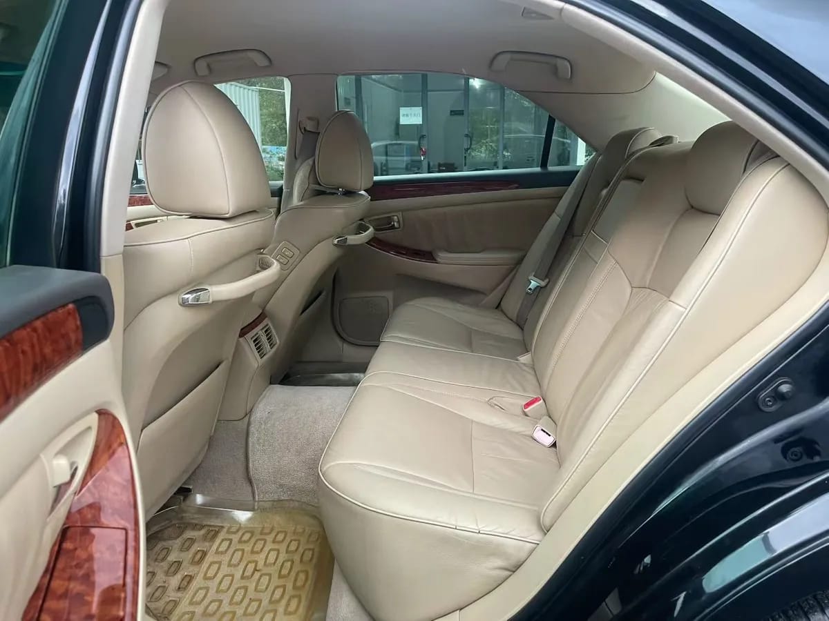Toyota 2005 3.0L Royal E 5