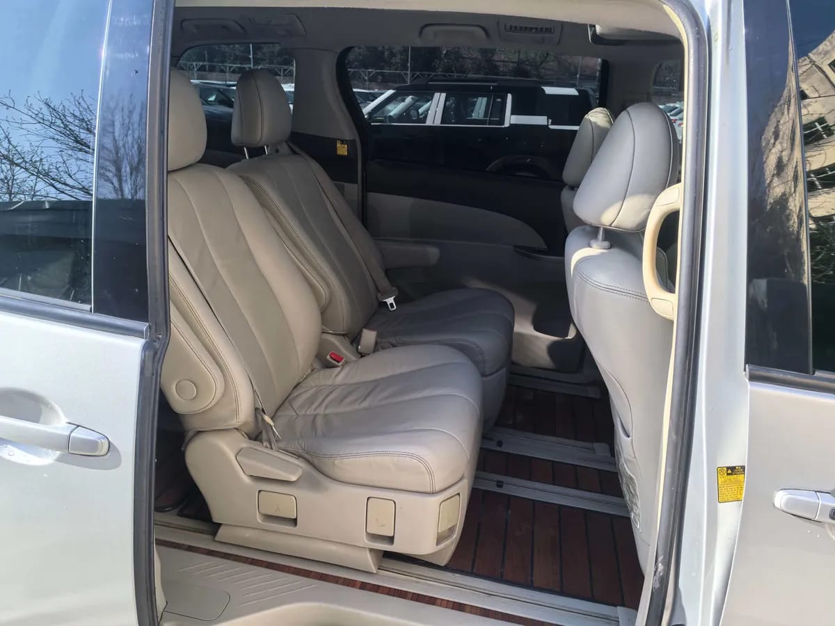 Toyota 2006 2.4L 7 7