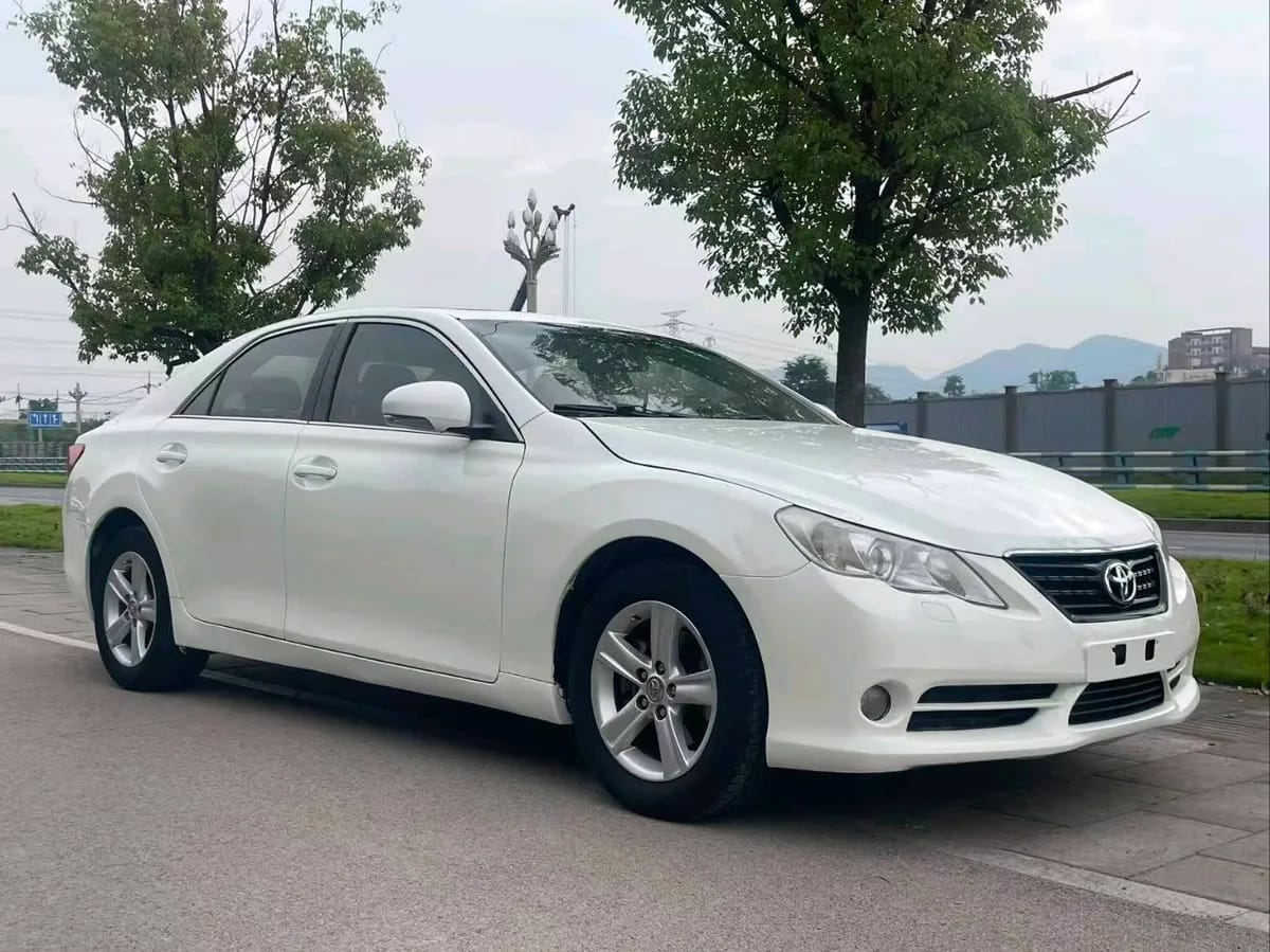 Toyota 2012 2.5V 2