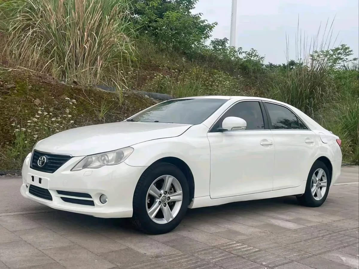 Toyota 2012 2.5V 3