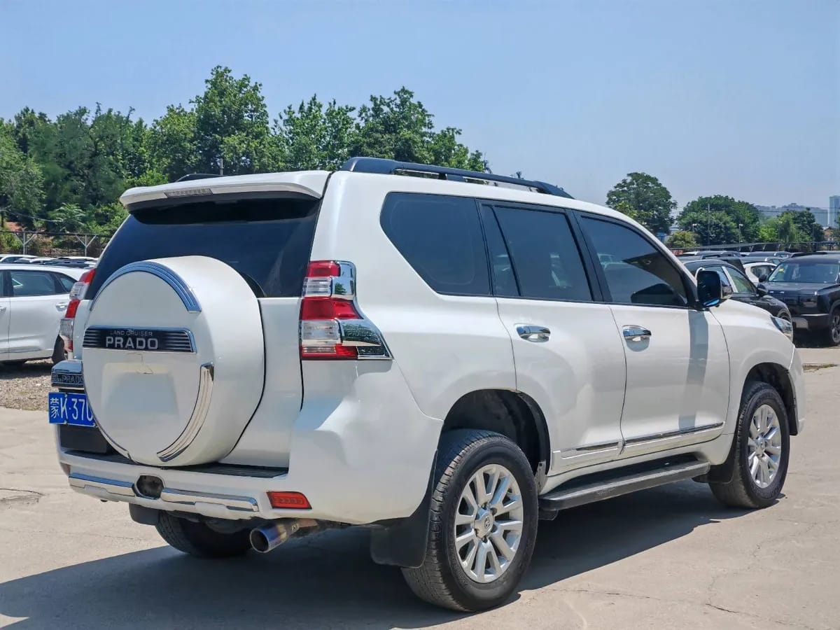 Toyota ( ) 2015 4000 4
