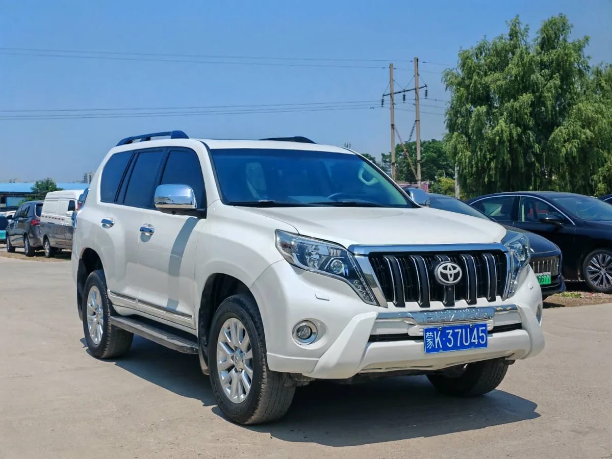 Toyota ( ) 2015 4000 5