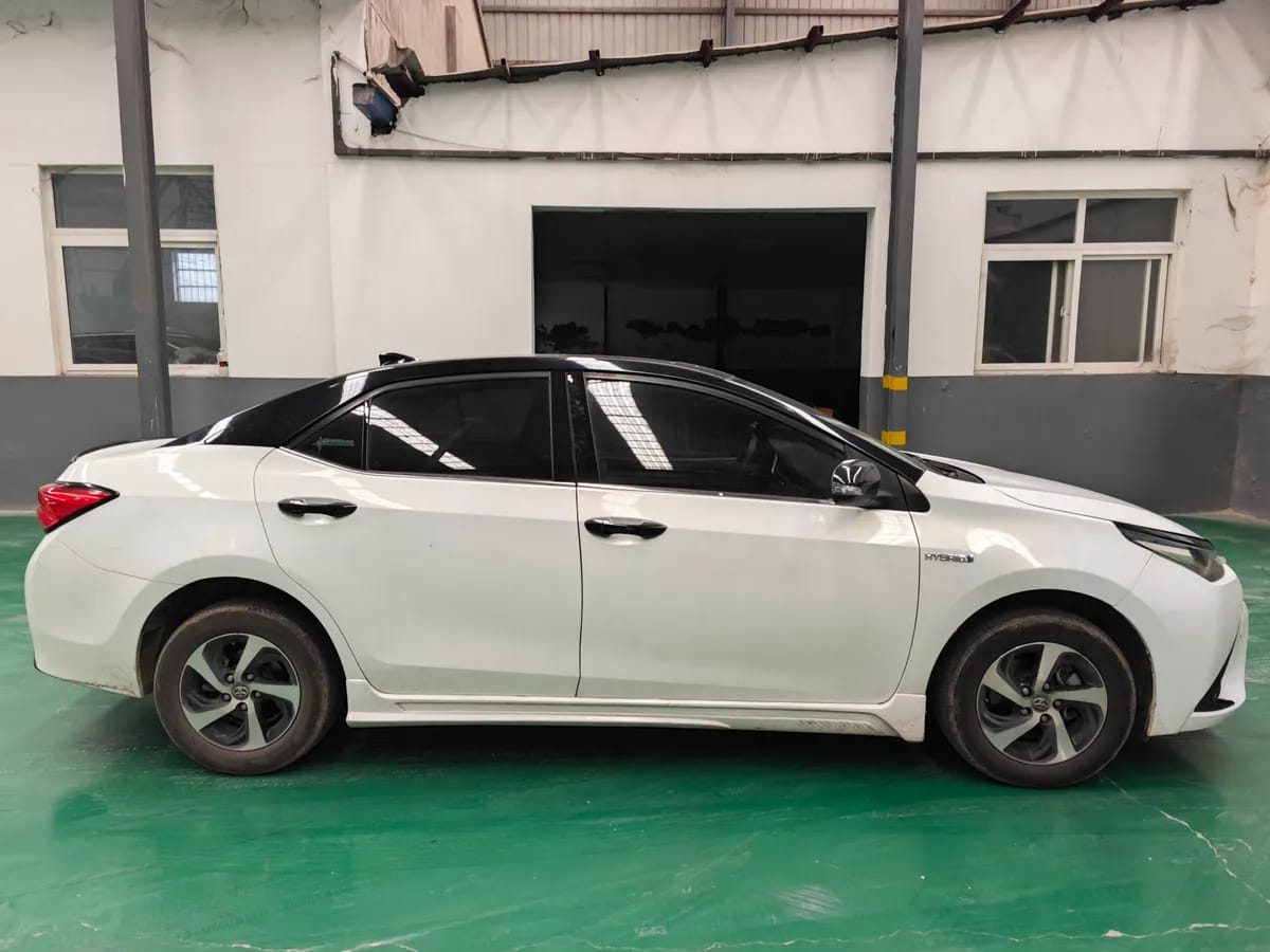 Toyota 2017 1.8H GS E-CVT V 4