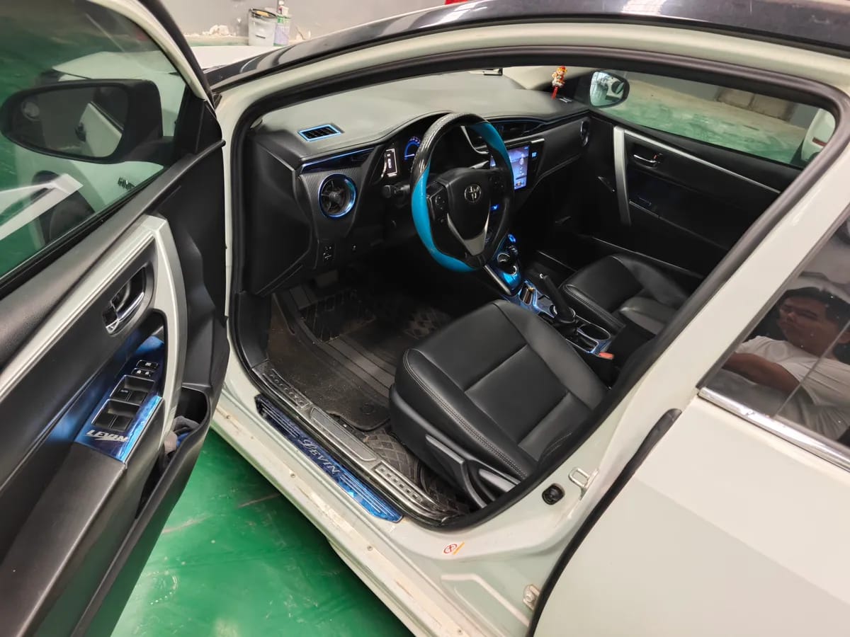 Toyota 2017 1.8H GS E-CVT V 8