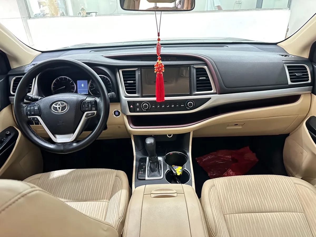 Toyota 2017 2.0T 5 4
