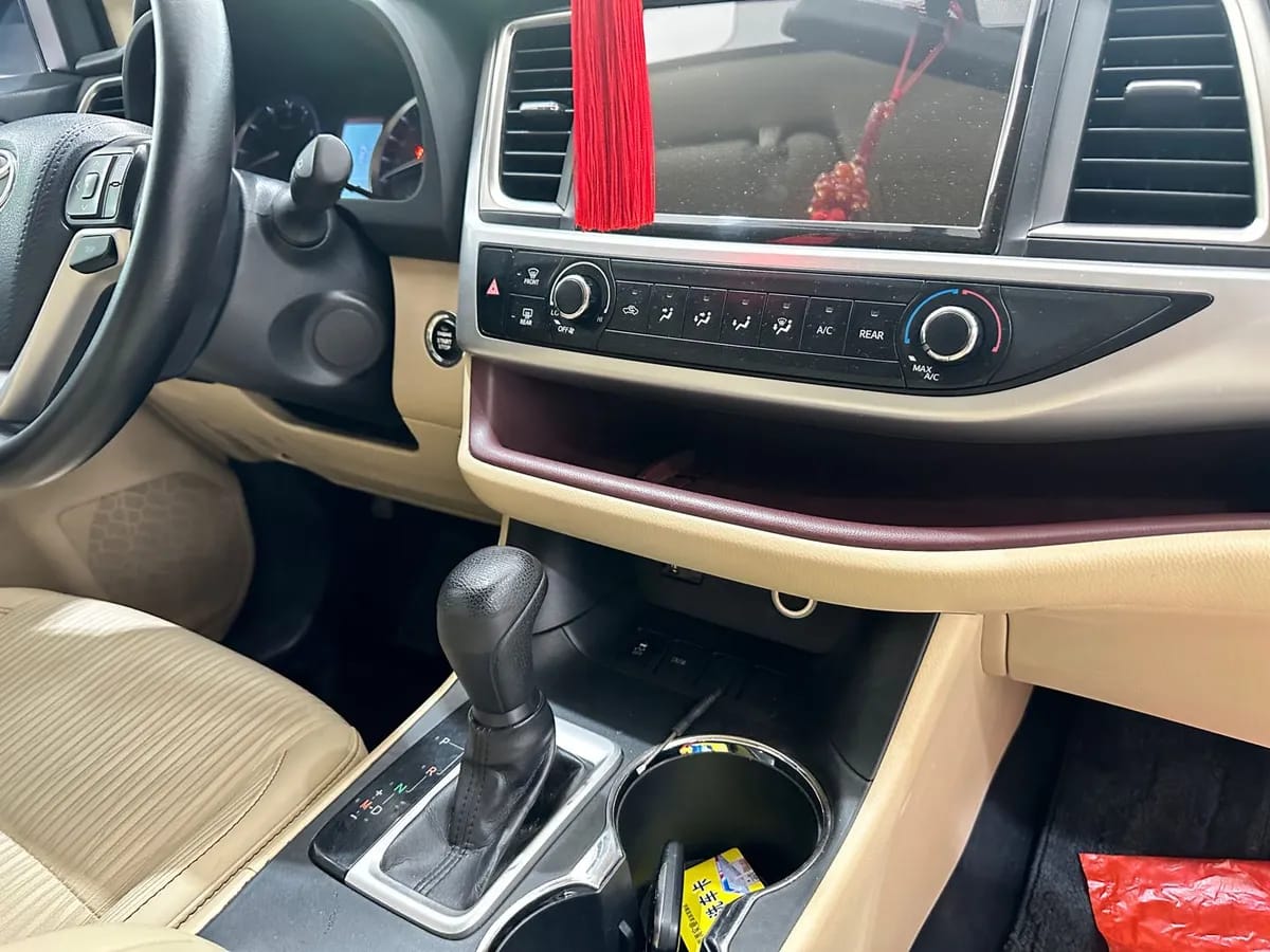 Toyota 2017 2.0T 5 5