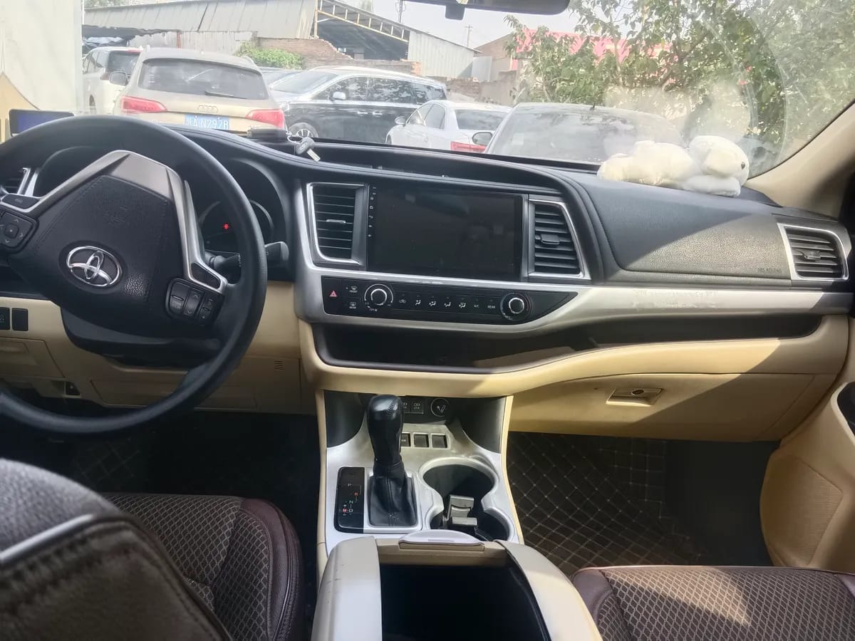 Toyota 2018 2.0T 5 VI 9
