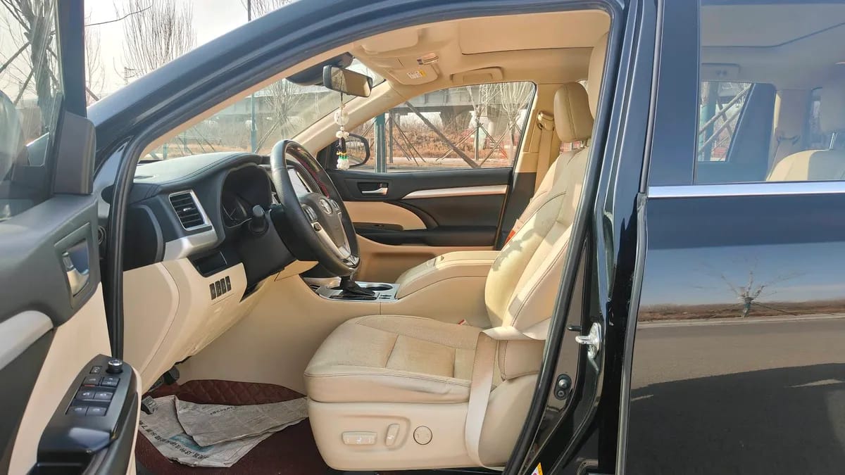 Toyota 2018 2.0T 7 V 5